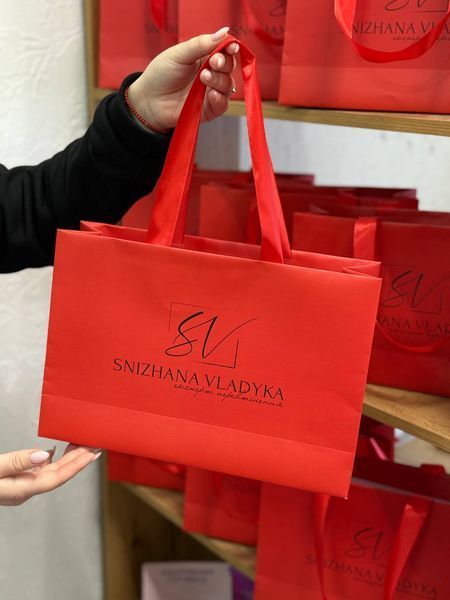 Картонні пакети повноколірні &mdash; брендована поліграфічна продукція від BRAND FOR BRANDS. Доставка по Україні.