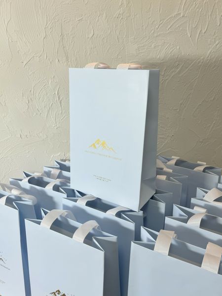 Картонні пакети &mdash; брендована поліграфічна продукція від BRAND FOR BRANDS. Доставка по Україні.